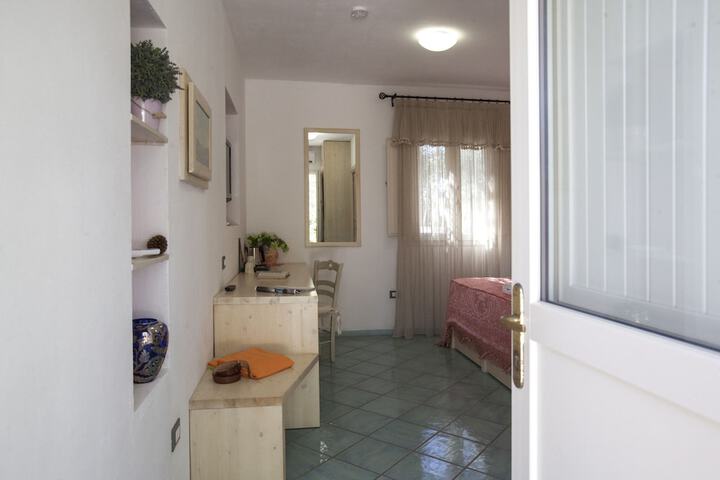 Room 12 of 62