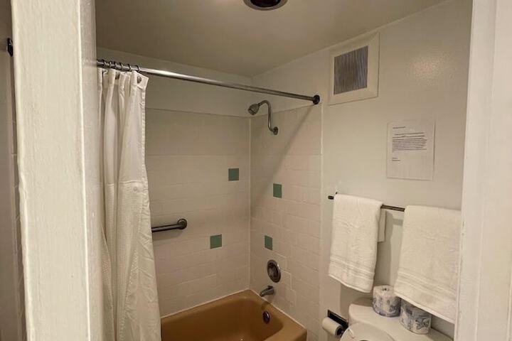 Room 7 of 7