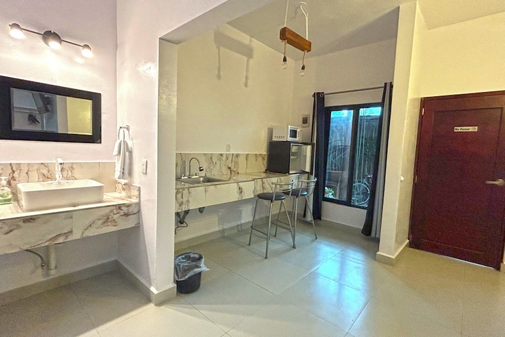 Room 12 of 50