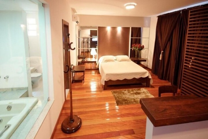 Room 13 of 46