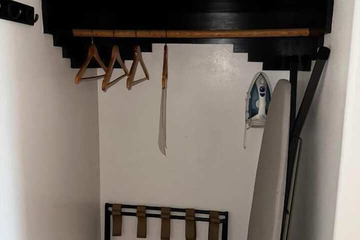 Room 8 of 37