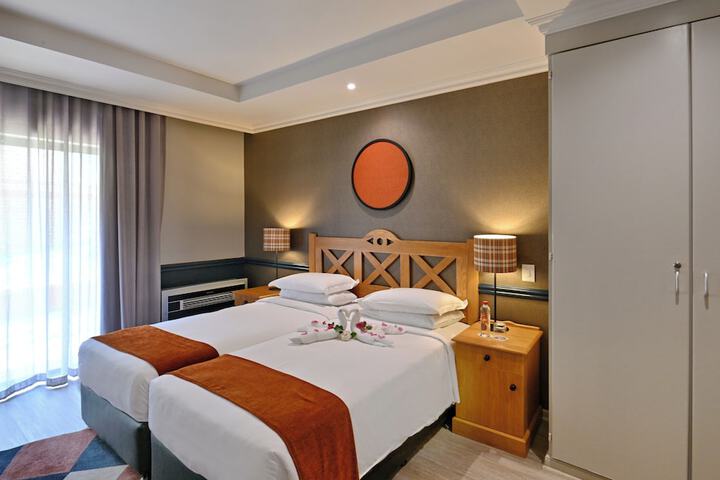Room 7 of 49