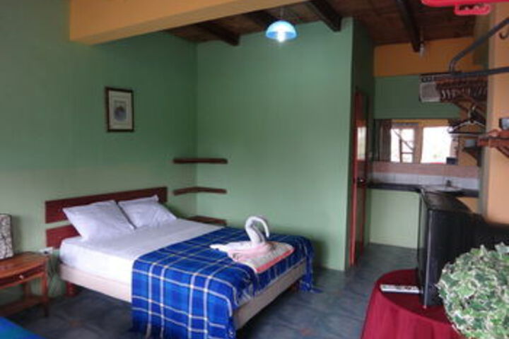 Room 7 of 28
