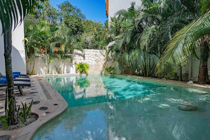 Pool 63 of 94