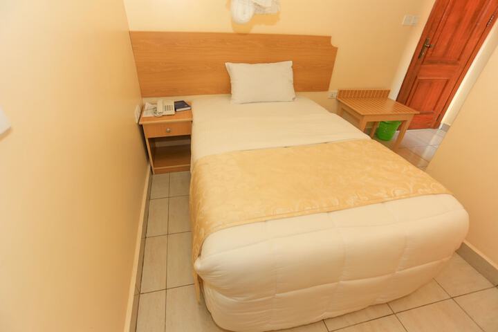 Room 19 of 97