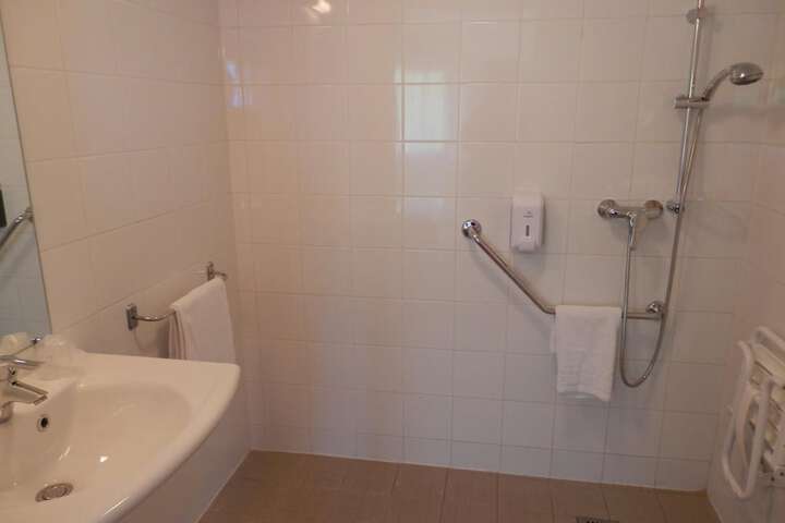 Room 32 of 56