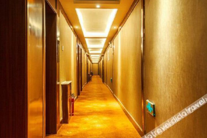 Hotel Interior 5 of 18