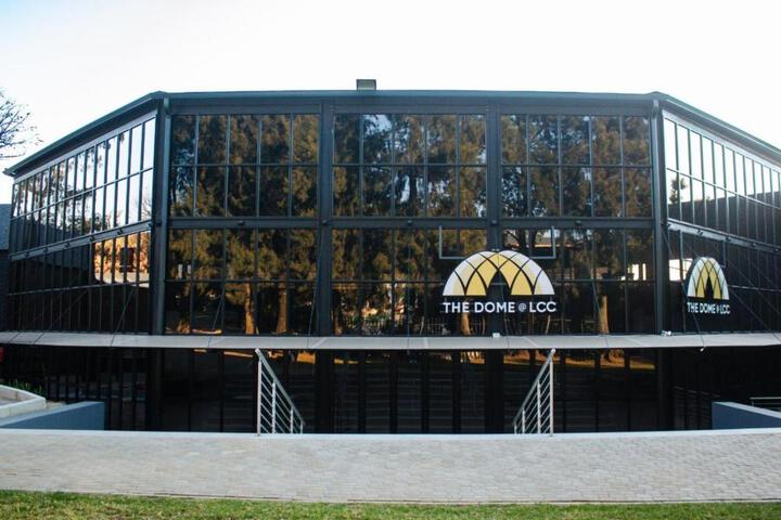 Exterior of The Lakewood Hotel and Conference Centre