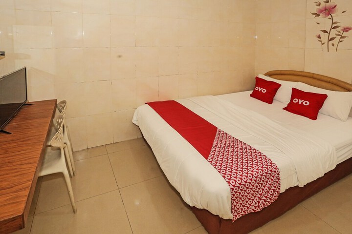 Room 13 of 23