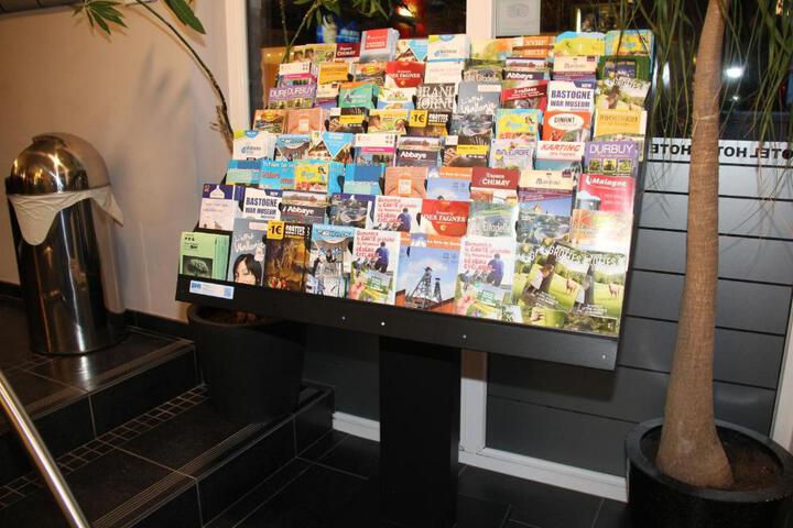 Photo 10