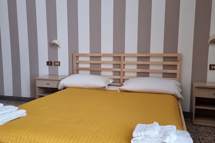 Room 16 of 119