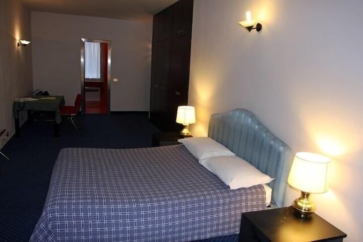 Room 14 of 44