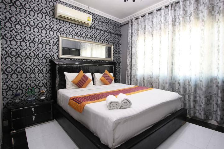 Room 15 of 31