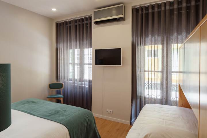 Room 18 of 76
