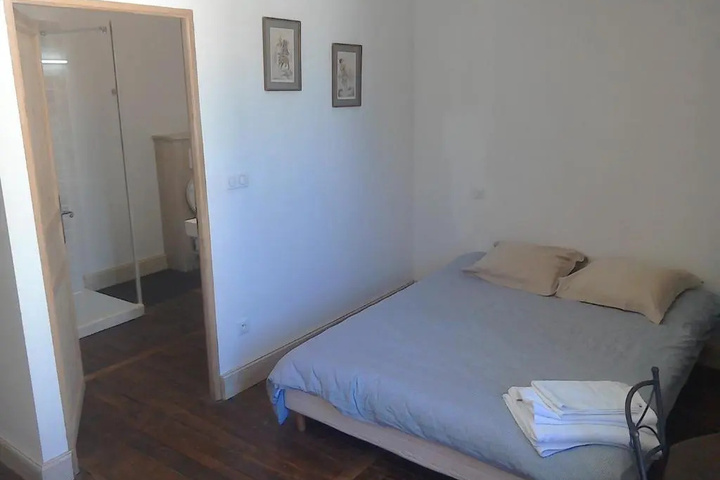 Room 2 of 12
