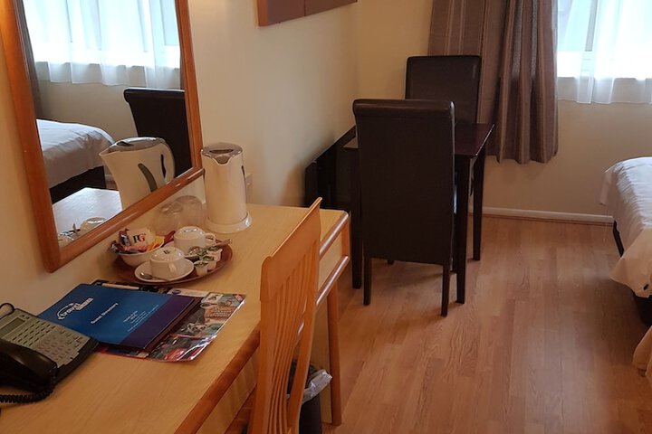 Room 15 of 90