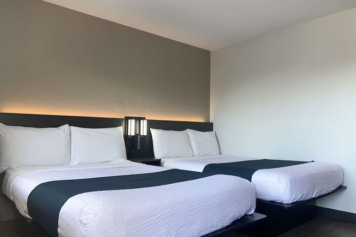 Double Room Disability Accessible (4 of 14)