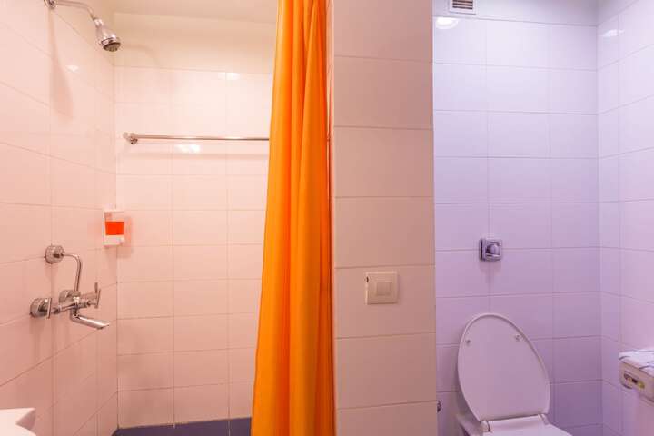 Room 18 of 48