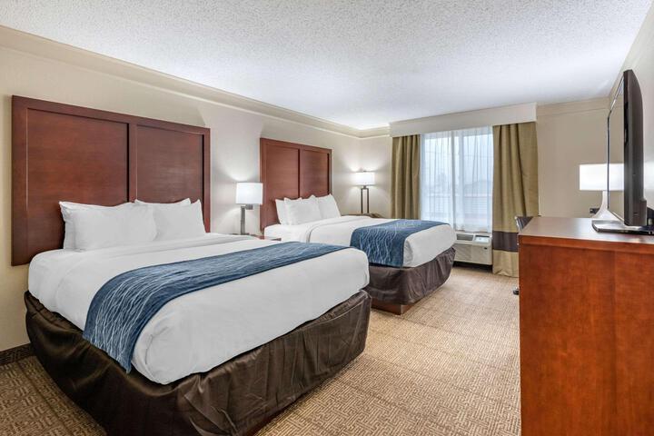2 Queen Beds Accessible (5 of 9)