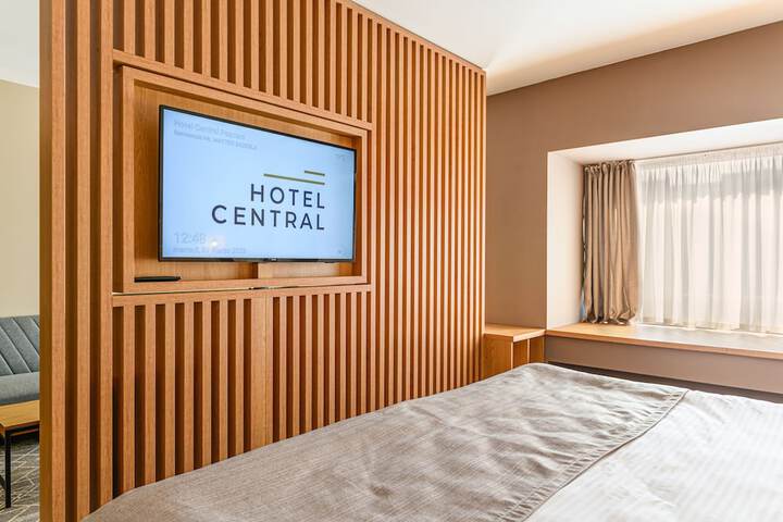 Room 41 of 65