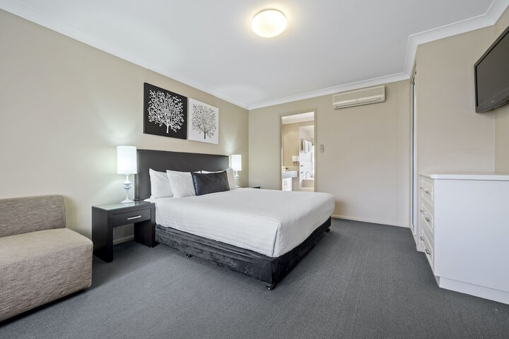 Room 8 of 46