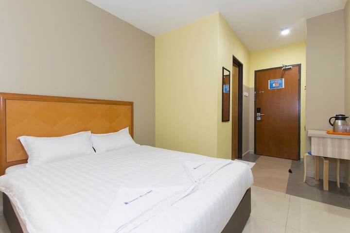 Room 14 of 39