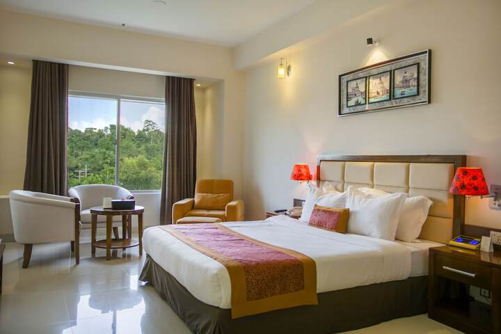Room 2 of 16