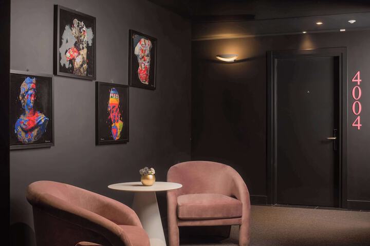 Guest Lobby