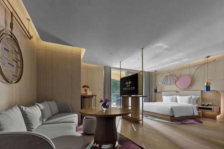 Room 18 of 39