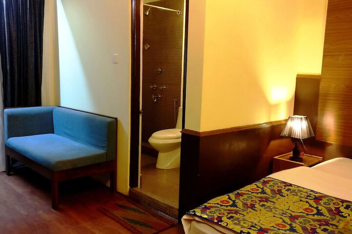 Room 10 of 61