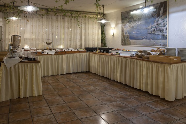 Breakfast/Coffee Service 55 of 69