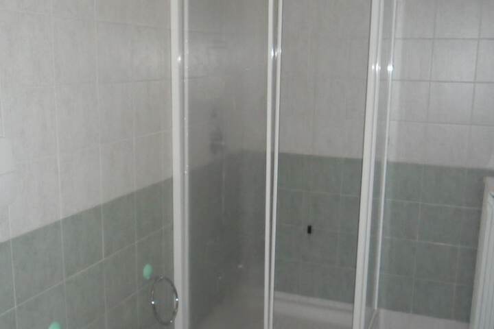 Room 13 of 22