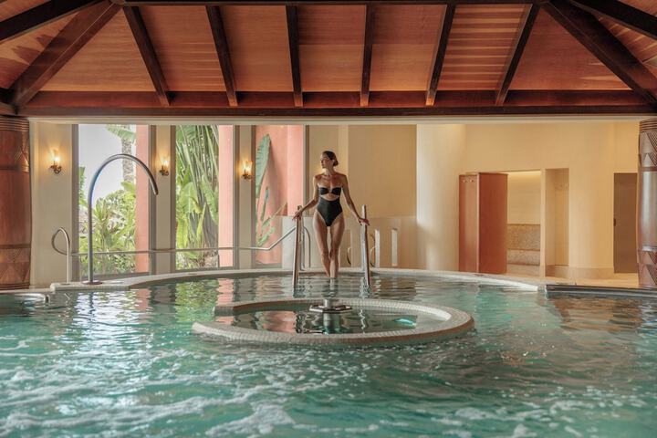 Pool 127 of 324