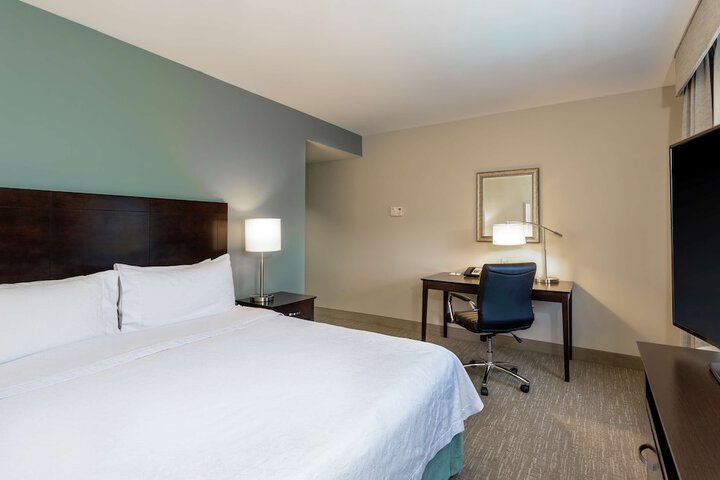 1 King 1qn Bed 2 Bedroom 2 Bath Suite (4 of 21)