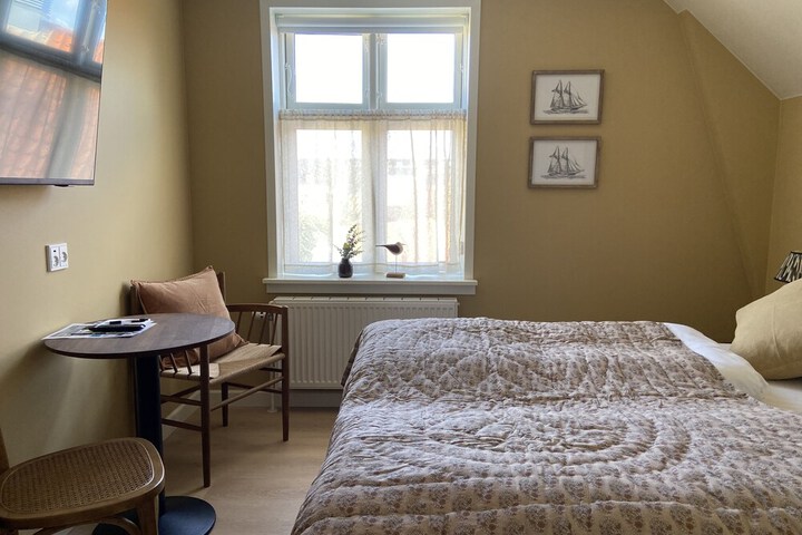 Room 101 of 214
