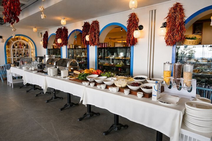Dining 98 of 121