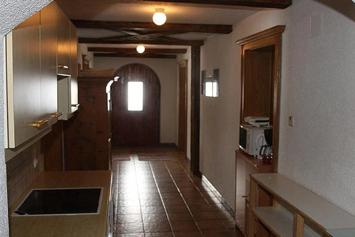 Room 8 of 24