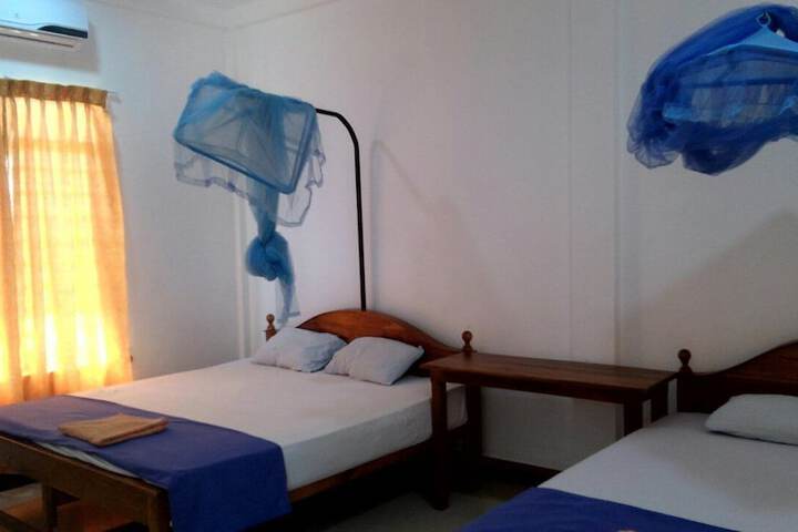 Room 7 of 17