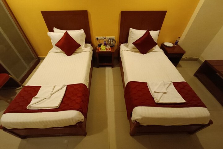 Room 32 of 93