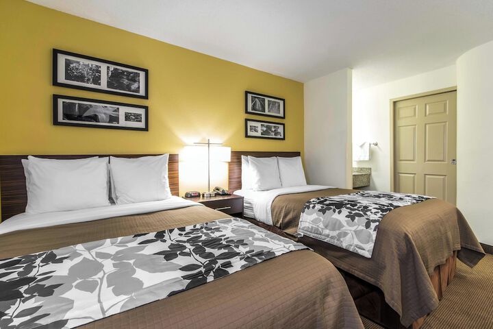 Double Accessible King Size Bed (1 of 6)