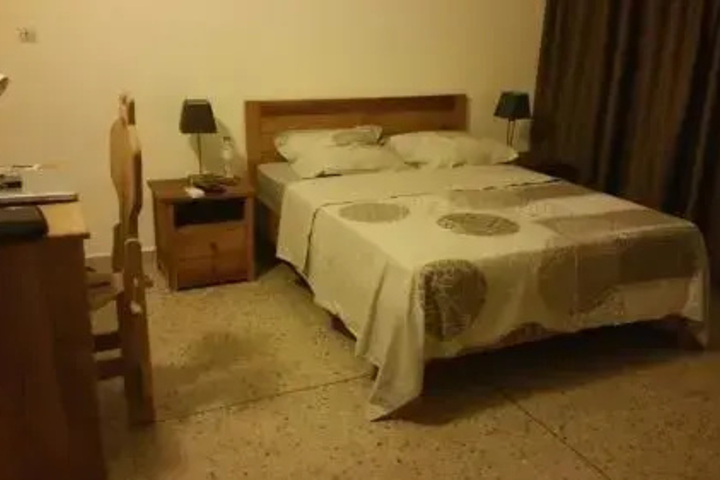 Room 3 of 11