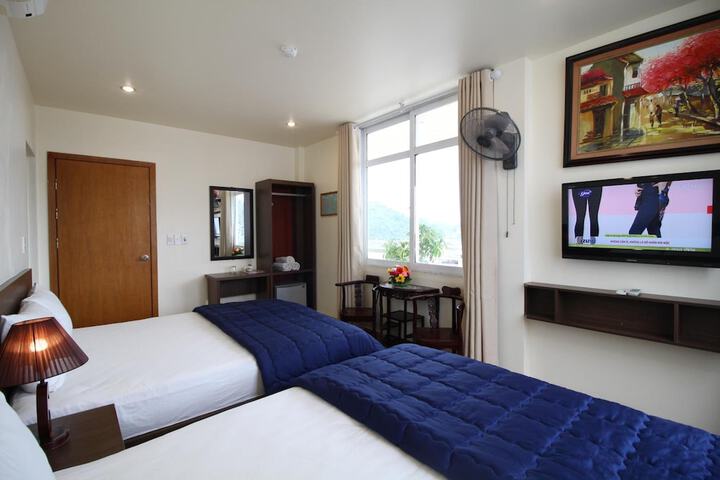 Room 12 of 47