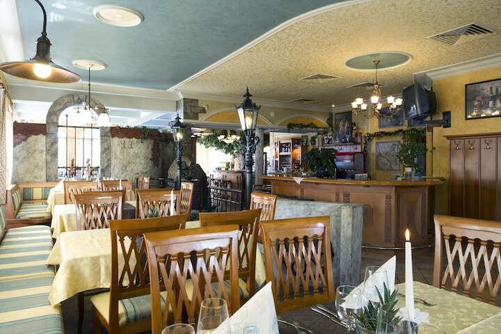 Dining 6 of 6