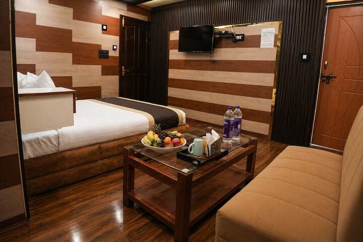Room 41 of 80
