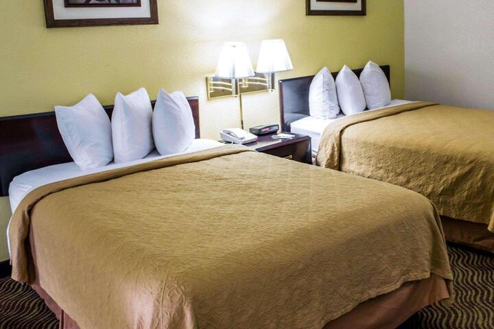 Double Accessible King Size Bed (6 of 11)