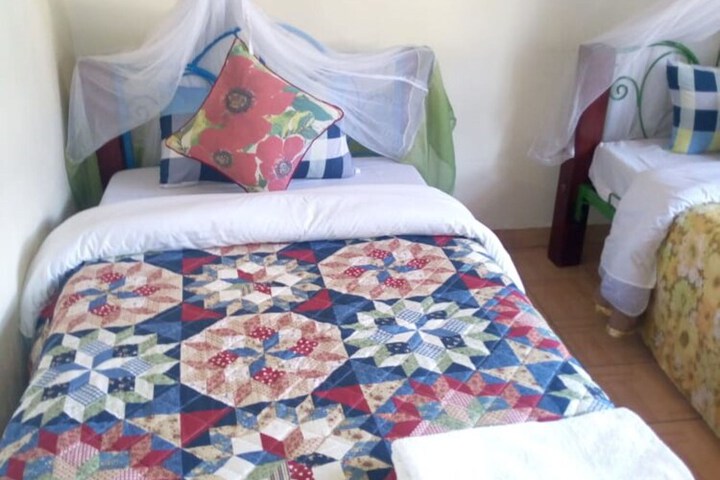 Room 10 of 31