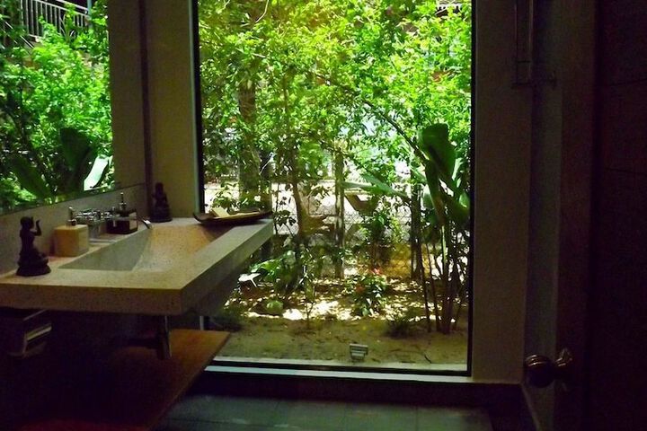 Room 19 of 48