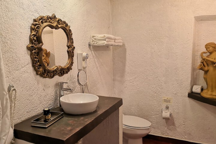 Room 83 of 120