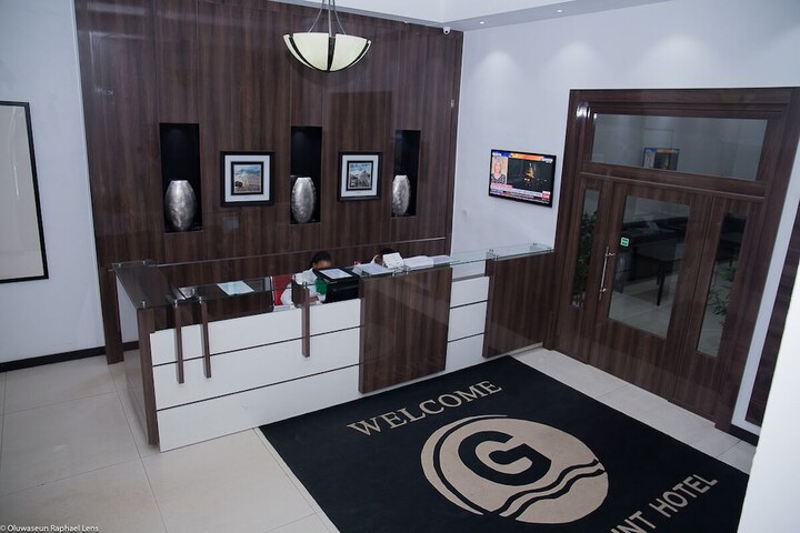 Green Point Hotel