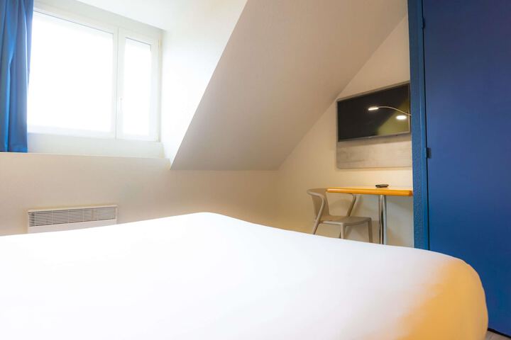 Room 15 of 74